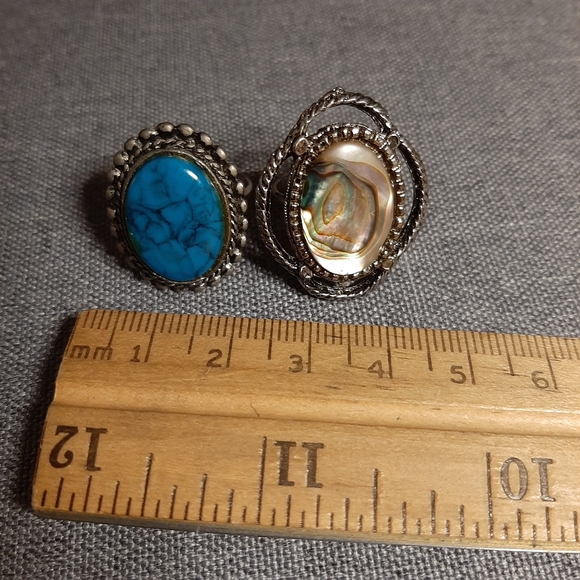Two Victorian Style Rings - Picture 6 of 6